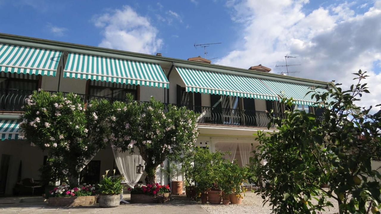 Il Gelso Di Barcuzzi Bed & Breakfast Lonato Exterior photo